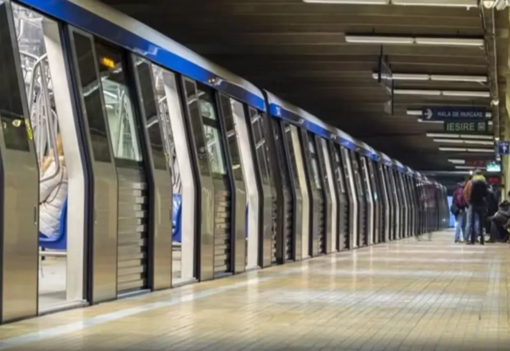 Un bărbat a murit la metrou, în stația Preciziei, după ce i s-a făcut rău într-un tren