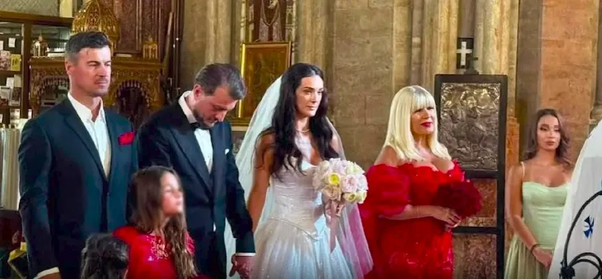 Elena Udrea a devenit nașă. Imagini spectaculoase