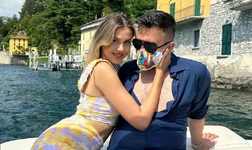 Numele soțului lui Emily Burghelea, într-un dosar european neașteptat. Ce calitate are Andrei