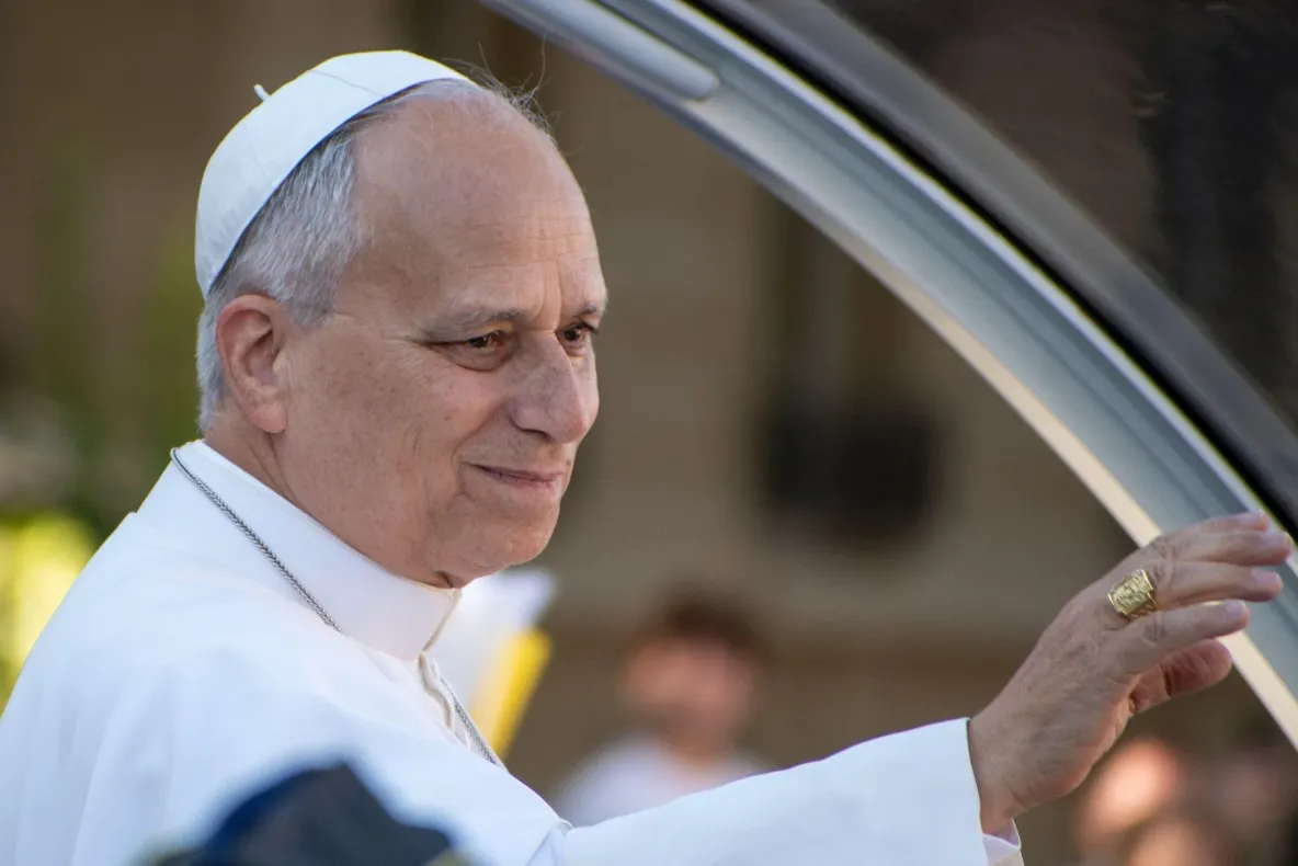 Papa Leon, operat urgent la plămâni. Ce au descoperit medicii