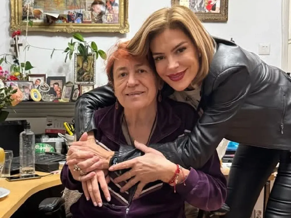 Mama Roxanei Ciuhulescu a murit. Mesajul dureros al vedetei