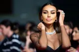 Motivul pentru care Mădălina Ghenea își toarnă lapte pe frunte