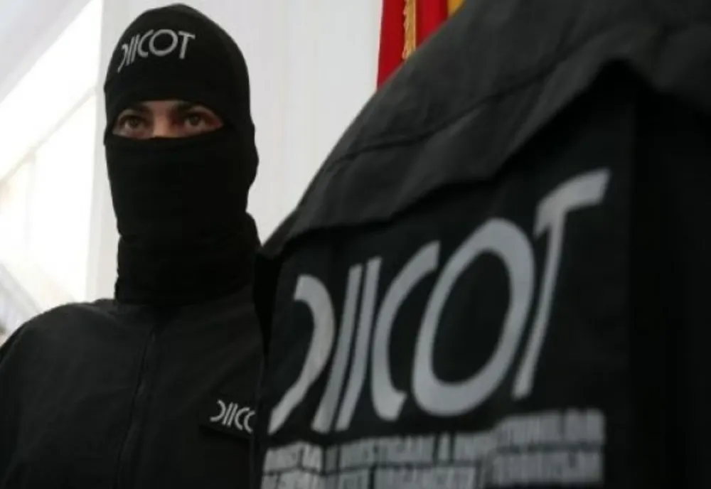 DIICOT, NOI REȚINERI PENTRU TRĂDARE: NEGOCIERI CU AGENȚI RUȘI PENTRU IEȘIREA ROMÂNIEI DIN NATO. GRUPUL ERA ORGANIZAT CA O STRUCTURĂ MILITARĂ CU STAT MAJOR