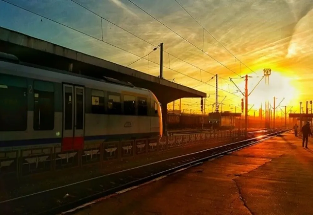 CFR anunță posibile întârzieri ale trenurilor din cauza caniculei, în perioada 19-21 iunie