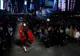 Gucci a transformat Times Square într-un podium uriaș de modă pentru noua colecție semnată de Demna